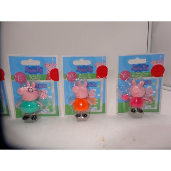 Peppa Pig's Princess Castle Deluxe Playset Peppa Pig & George Treehouse Playset - Picture 16 of 16